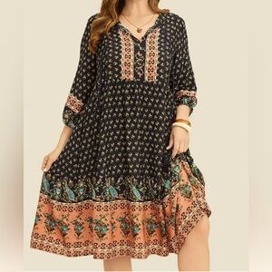 🛍️ Bloom chic Boho floral 🌺 Dress Size 1x (16-18) NWOT pinhole neck w tassel tie